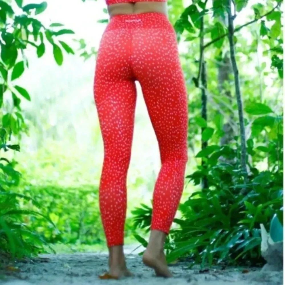 NWOT Kavala Poppy Red Polka Dot Leggings in Size L